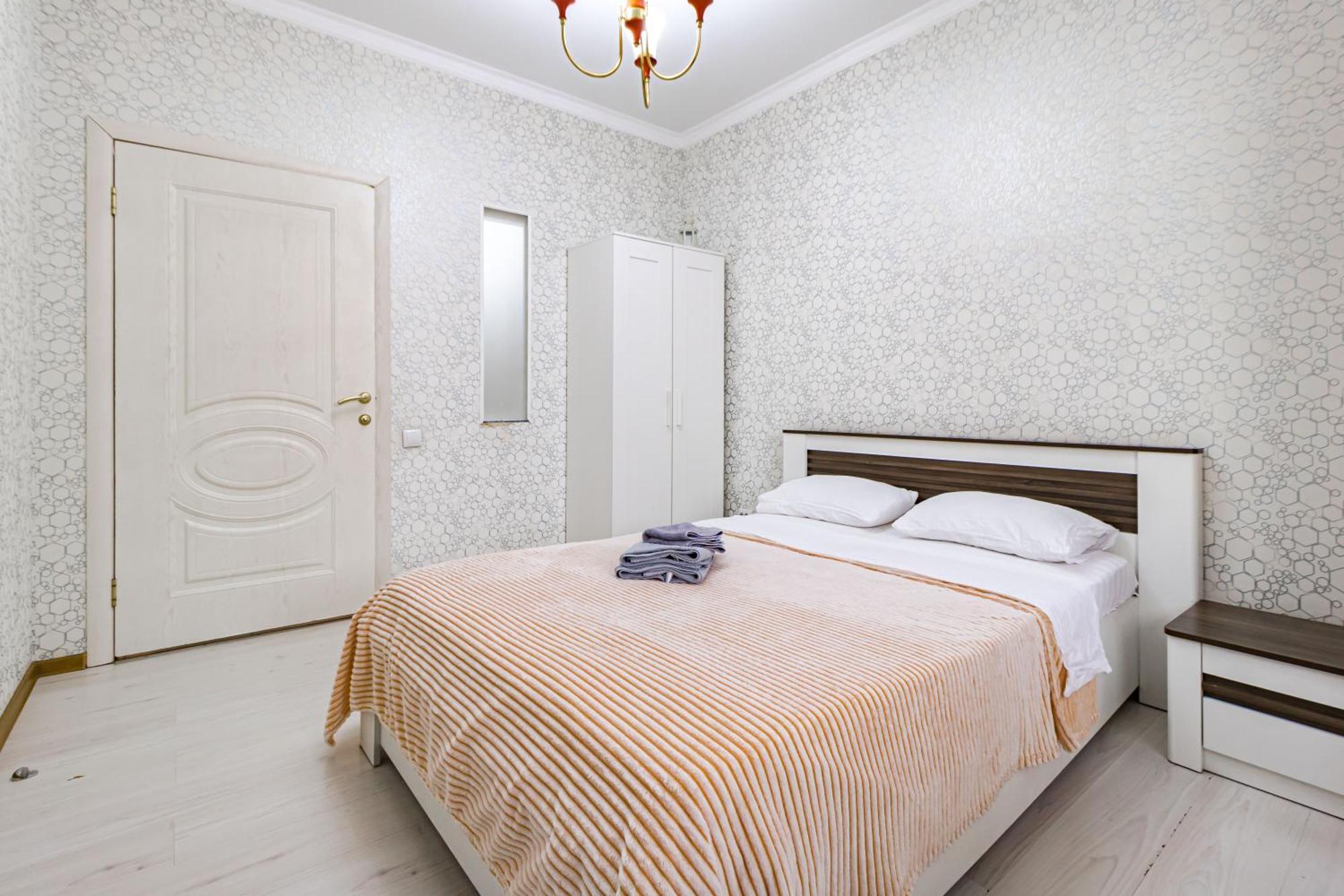 Апартаменты С Видом На Город Pavlodar Exterior photo